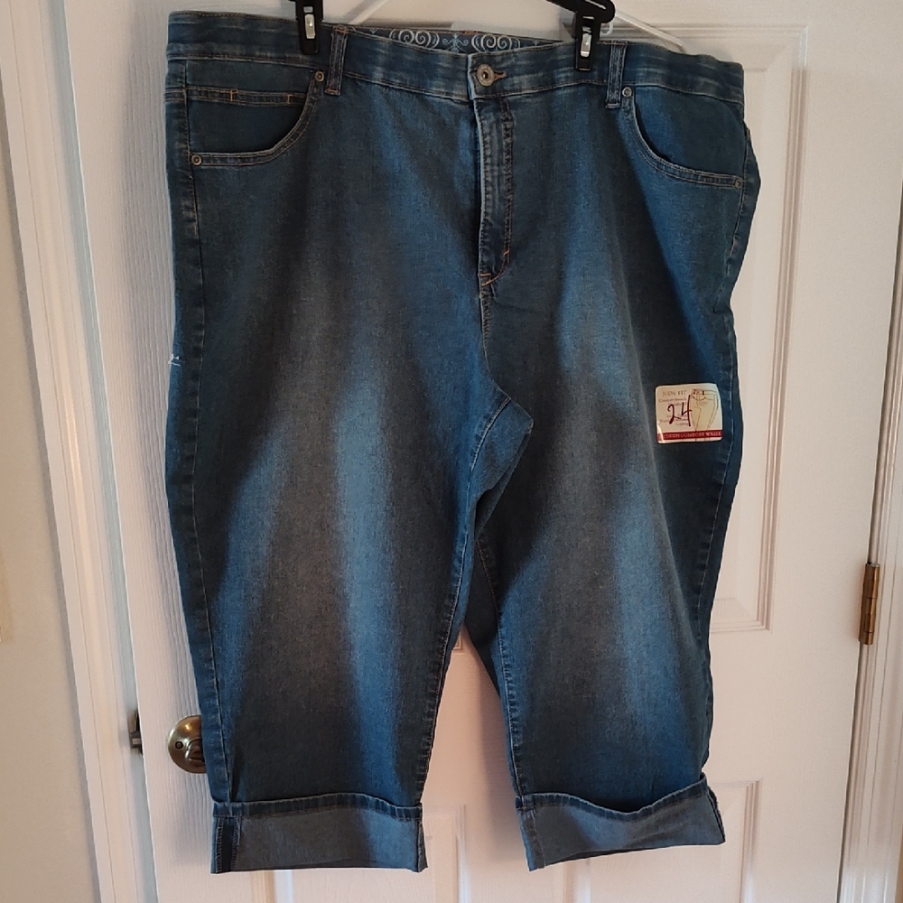 Faded Glory Blue Relaxed Fit Capris